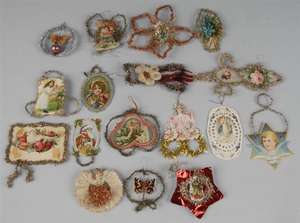 LOT OF 15+ PAPER & TINSEL-WRAPPED ORNAMENTS.      