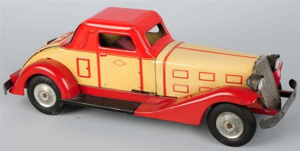 PRESSED STEEL MARX AUTOMOBILE BATTERY-OP TOY.     