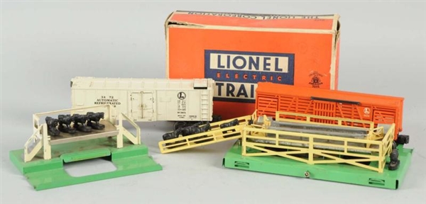 LOT OF 2: LIONEL OPERATING FREIGHT CARS.          