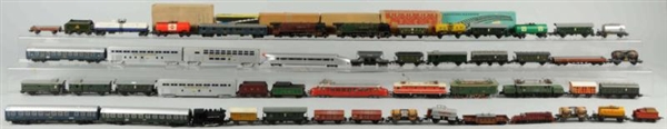 LARGE LOT OF HO TRAIN ENGINES & CARS.             
