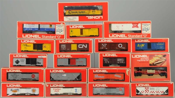 LOT OF 19: LIONEL ROLLING STOCK.                  