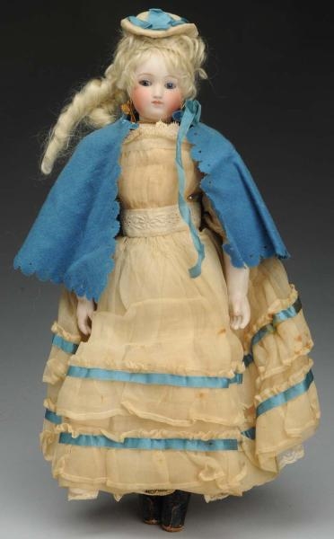 EARLY FRENCH BISQUE HEAD FASHION DOLL.            