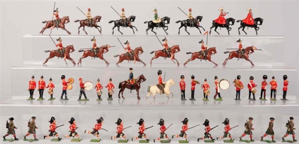 LOT OF APPROX. 40 ENGLISH LEAD SOLDIERS.          
