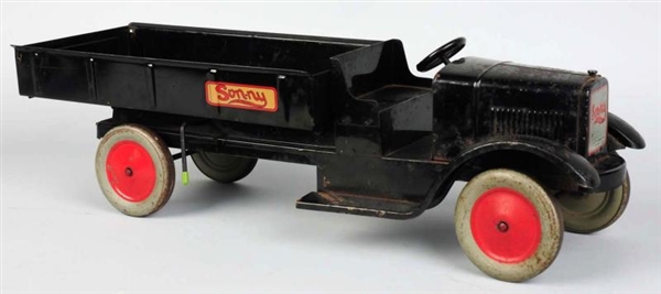 PRESSED STEEL SUNNY MANUAL DUMP TRUCK TOY.        