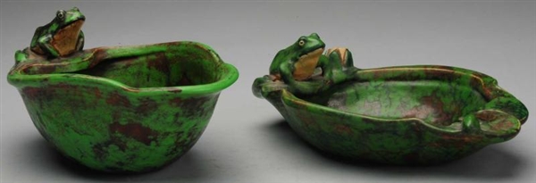 PAIR OF WELLER COPPERTONE BOWLS WITH FROGS.       