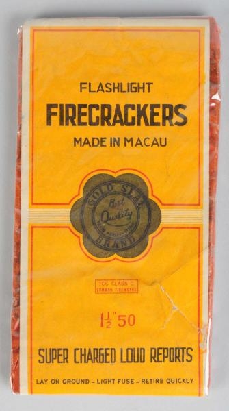 GOLD SEAL 50-PACK 1 - 1/2" FIRECRACKERS.          