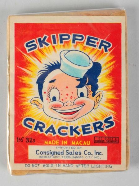 SKIPPER CRACKERS 32-PACK FIRECRACKERS.            