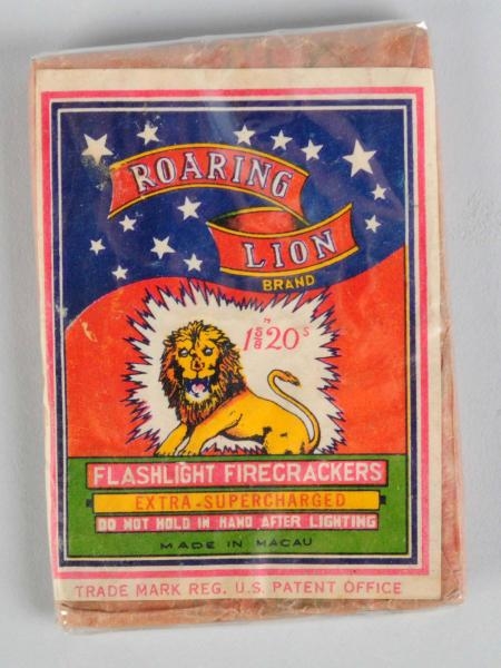 ROARING LION 20-PACK FIRECRACKERS.                