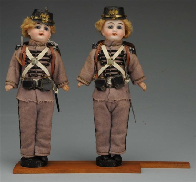 PAIR OF TWIN PRUSSIAN SOLDIER DOLLS.              