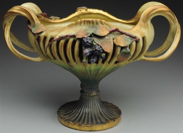 DOUBLE-WALLED OVAL AMPHORA COMPOTE.               