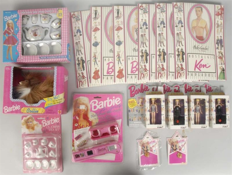 LOT OF ASSORTED BARBIE ACCESSORIES.               