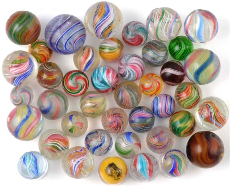 LOT OF APPROX. 40 MARBLES.                        