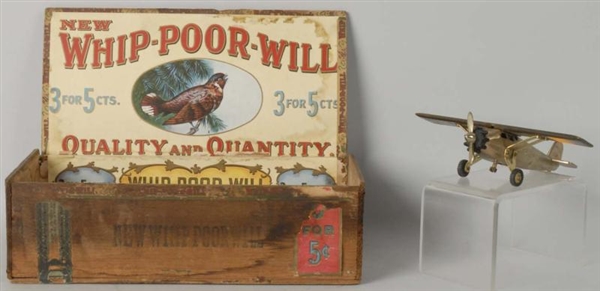 LOT OF 2: TOBACCO ADVERTISING ITEMS.              
