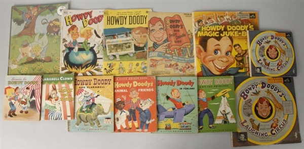 LOT OF VINTAGE HOWDY DOODY BOOKS & PUZZLES.       