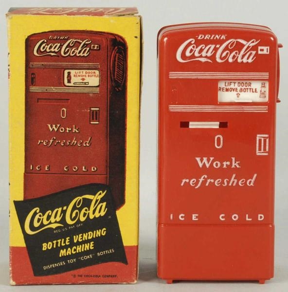 1950S COCA-COLA TOY VENDING MACHINE & BOX.        