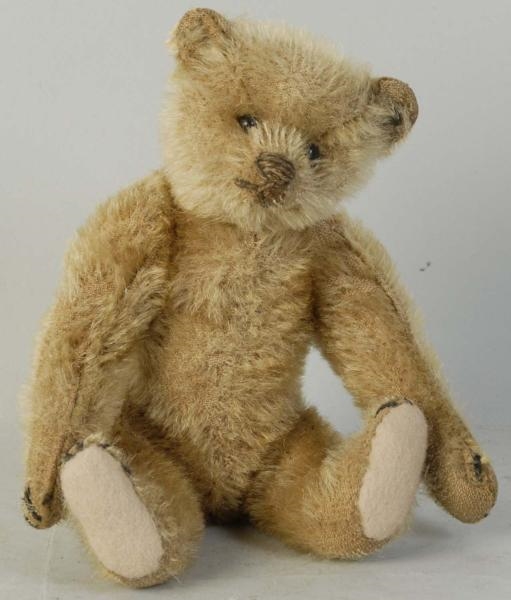 EARLY 1908 STEIFF TEDDY BEAR.                     