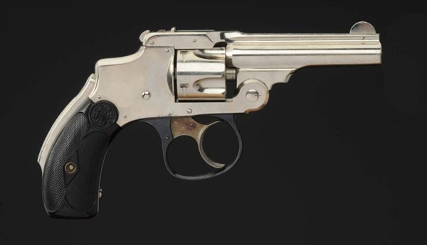 SMITH & WESSON .32 CAL. HAMMERLESS REVOLVER.      