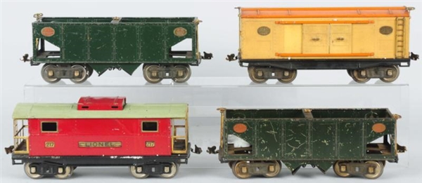 LOT OF 4: LIONEL 200 SERIES FREIGHT CARS.         