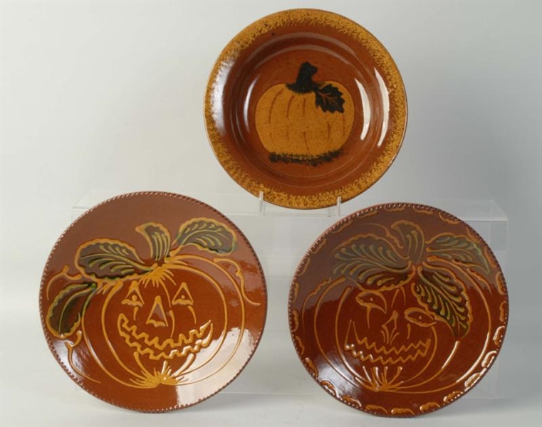 LOT OF 3: NED FOLTZ REDWARE POTTERY PLATES.       