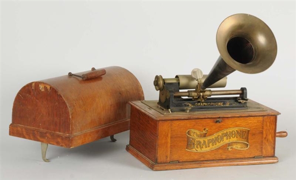 GRAPHOPHONE WITH HORN.                            