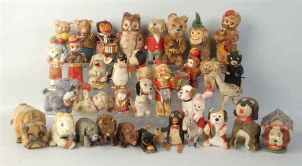 LARGE LOT OF JAPANESE FUR COVERED ANIMAL TOYS.    