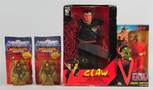 LOT OF 4: MALE & MONSTER ACTION FIGURES.          