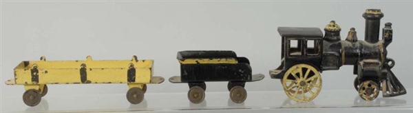 EARLY CAST IRON AMERICAN MADE FLOOR TRAIN.        