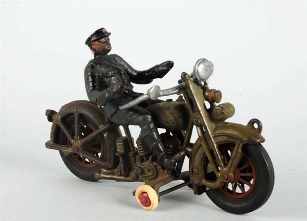 CAST IRON HUBLEY HARLEY DAVIDSON MOTORCYCLE.      