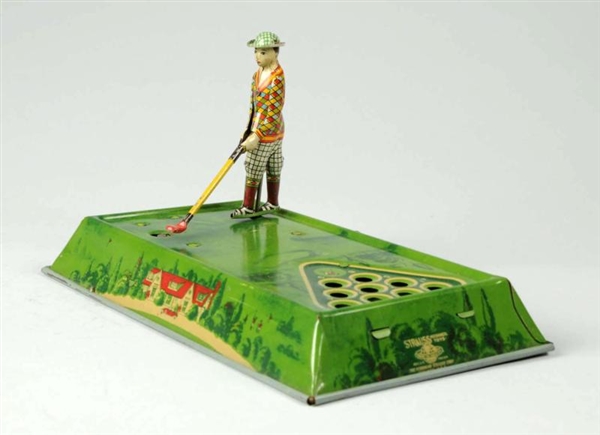 STRAUSS TIN LITHO WIND-UP PLAY GOLF TOY.          