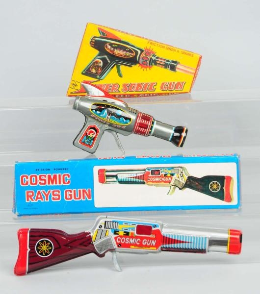 LOT OF VINTAGE & CONTEMPORARY SPACE GUNS.         