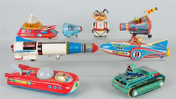 LOT OF 7: VINTAGE & CONTEMPORARY SPACE VEHICLES.  
