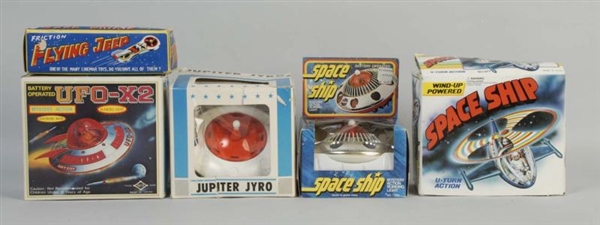 LOT OF 5: VINTAGE & CONTEMPORARY SPACE VEHICLES.  