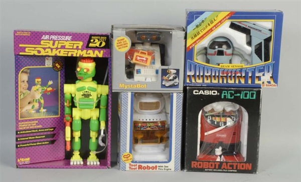 LOT OF 5: CONTEMPORARY ROBOTS & SPACE TOYS.       