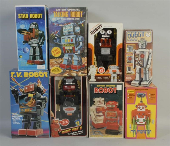 LOT OF 8: CONTEMPORARY TOY ROBOTS.                