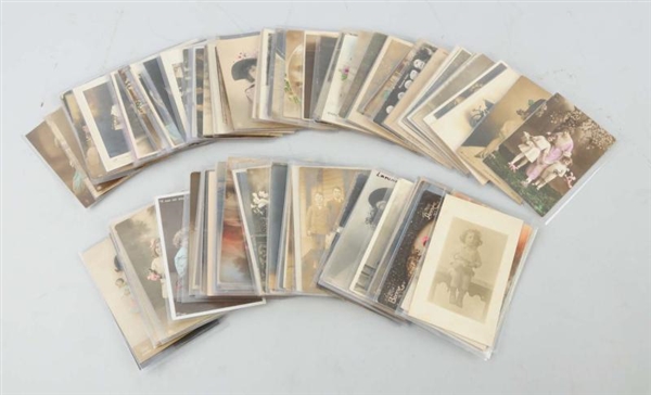 LOT OF 100+ POSTCARDS DEPICTING PEOPLE.           