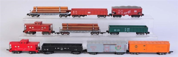 LOT OF 10: AMERICAN FLYER FREIGHT CARS.           