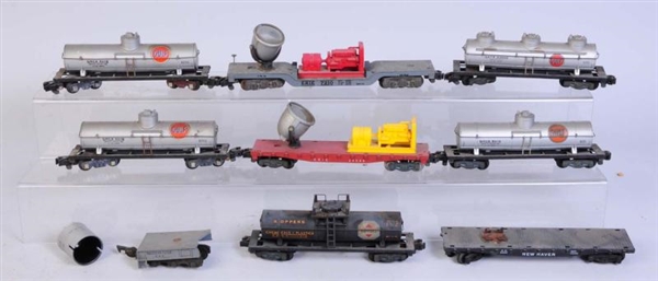 LOT OF 8: AMERICAN FLYER FREIGHT CARS.            