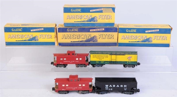 LOT OF 4: AMERICAN FLYER FREIGHT CARS.            