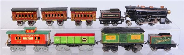 LOT OF 9: AMERICAN FLYER TRAIN CARS.              