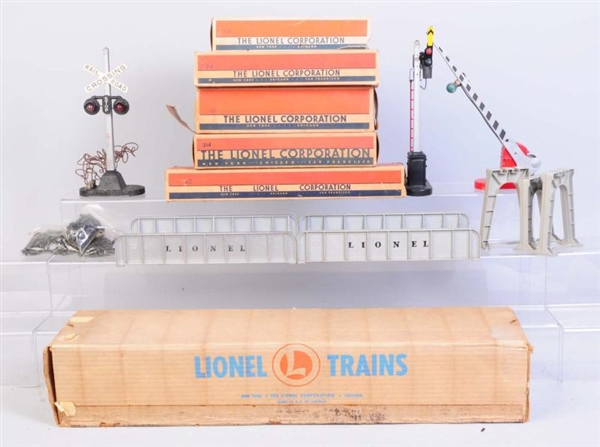 LOT OF 6: LIONEL ASSORTED ACCESSORIES.            