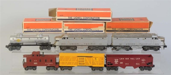 LIONEL NO.2023 UNION PACIFIC ALCOS WITH CARS.     
