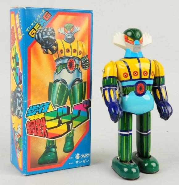 JAPANESE TIN WIND-UP GEAG SUPERHEO ROBOT IN BOX.  