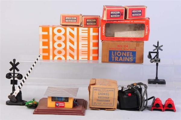 LIONEL ACCESSORY GROUPING.                        