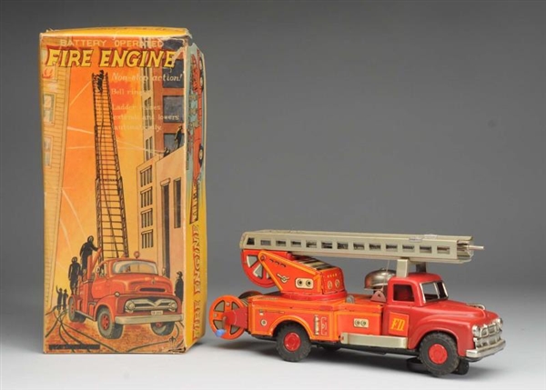TIN LITHO BATTERY-OPERATED FIRE ENGINE TOY.       