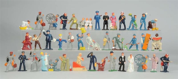 LOT OF ASSORTED LEAD FIGURES                      