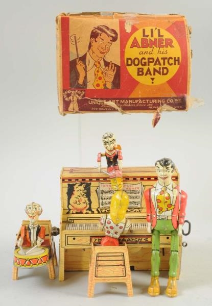 WIND-UP TIN DOG PATCH BAND TOY & LIL ABNER.      
