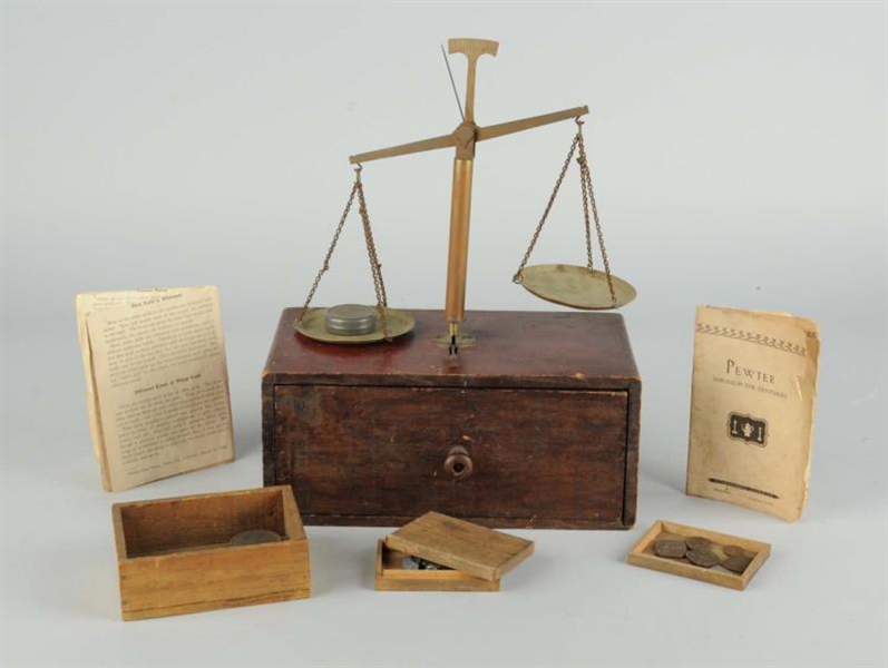 EARLY WOODEN PORTABLE SCALE.                      