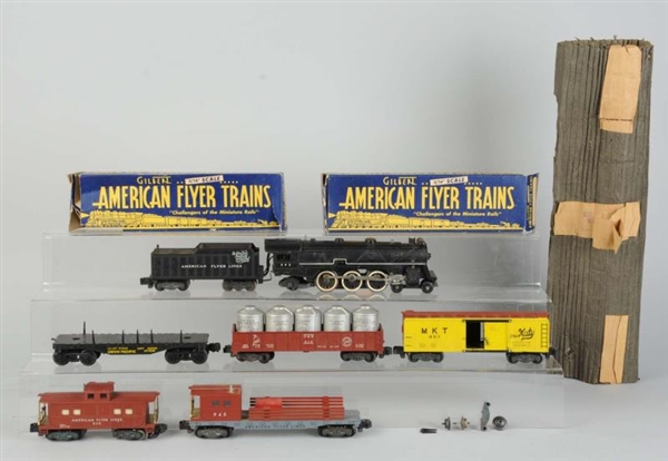 AMERICAN FLYER 293 & ASSORTED FREIGHT CARS.       