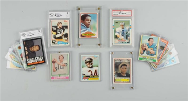 LOT OF 17: 1970S-80S FOOTBALL PLAYER CARDS.     
