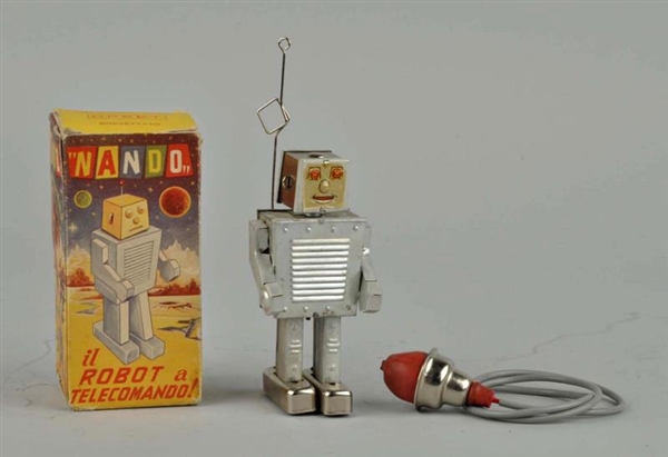 ITALIAN TIN "NANDO" ROBOT.                        